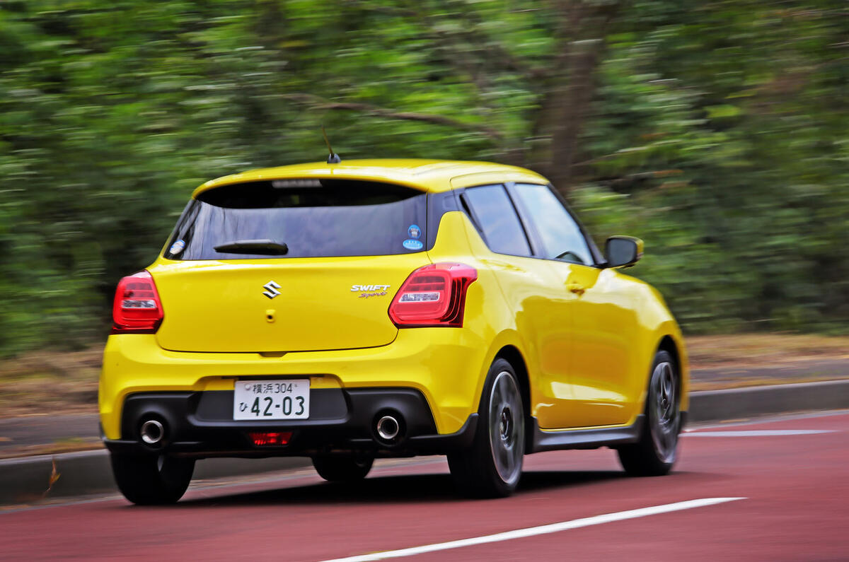Suzuji Swift Sport Japan-spec review cornering rear