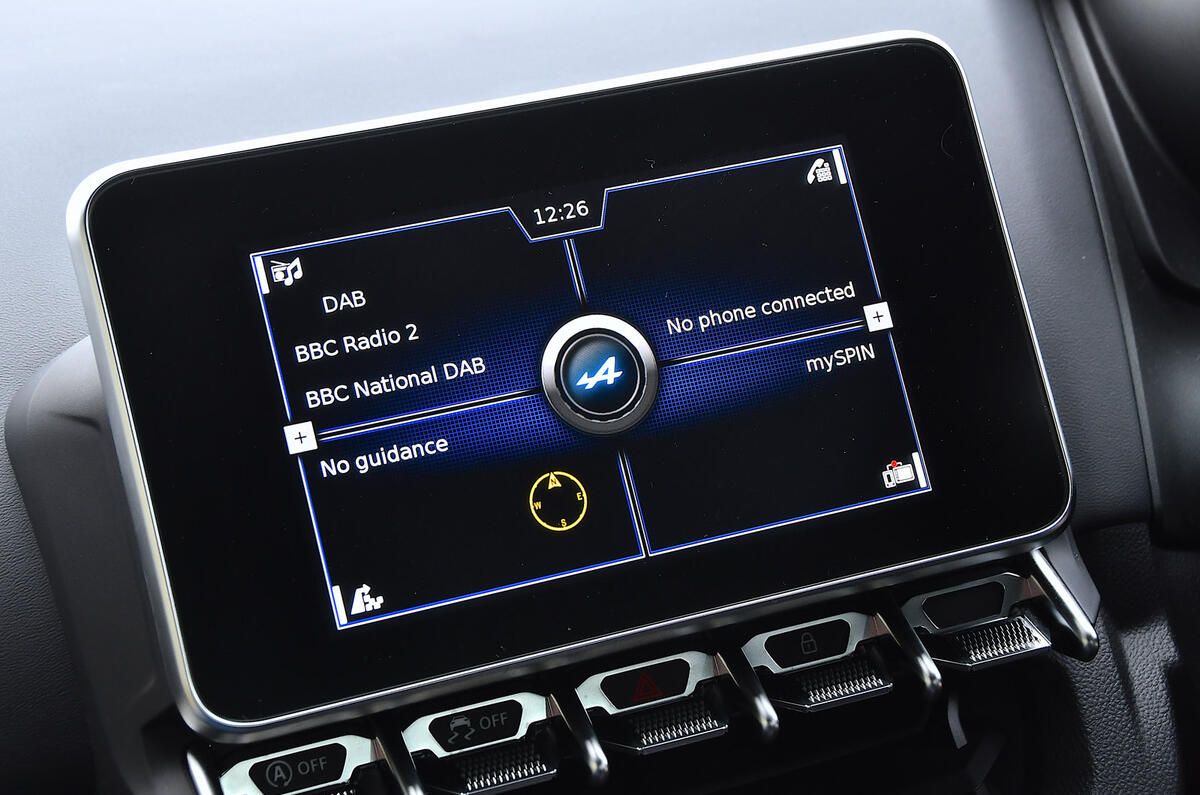 16 Alpine A110 Legende GT 2022 RT infotainment