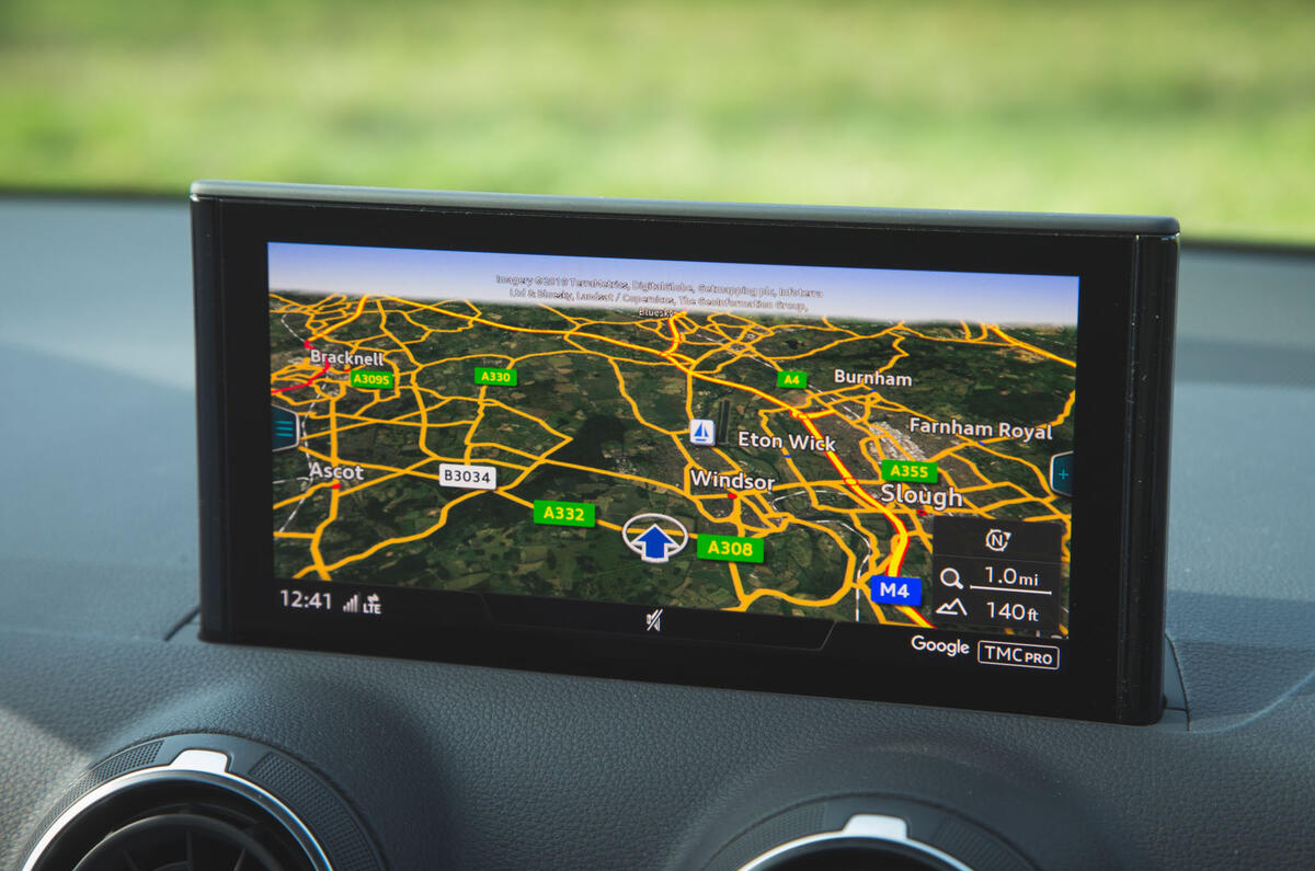 Audi SQ2 2019 road test review - infotainment maps
