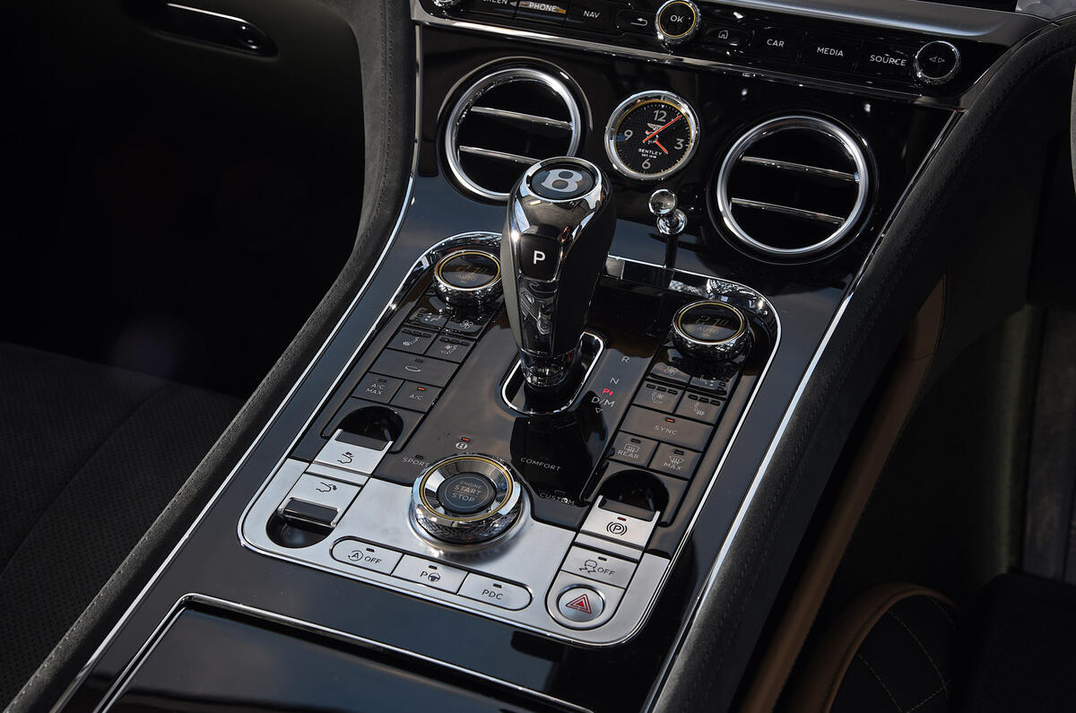 16 Bentley Continental GT Speed 2022 road test centre console 16 Bentley Continental GT Speed 2022 road test centre console