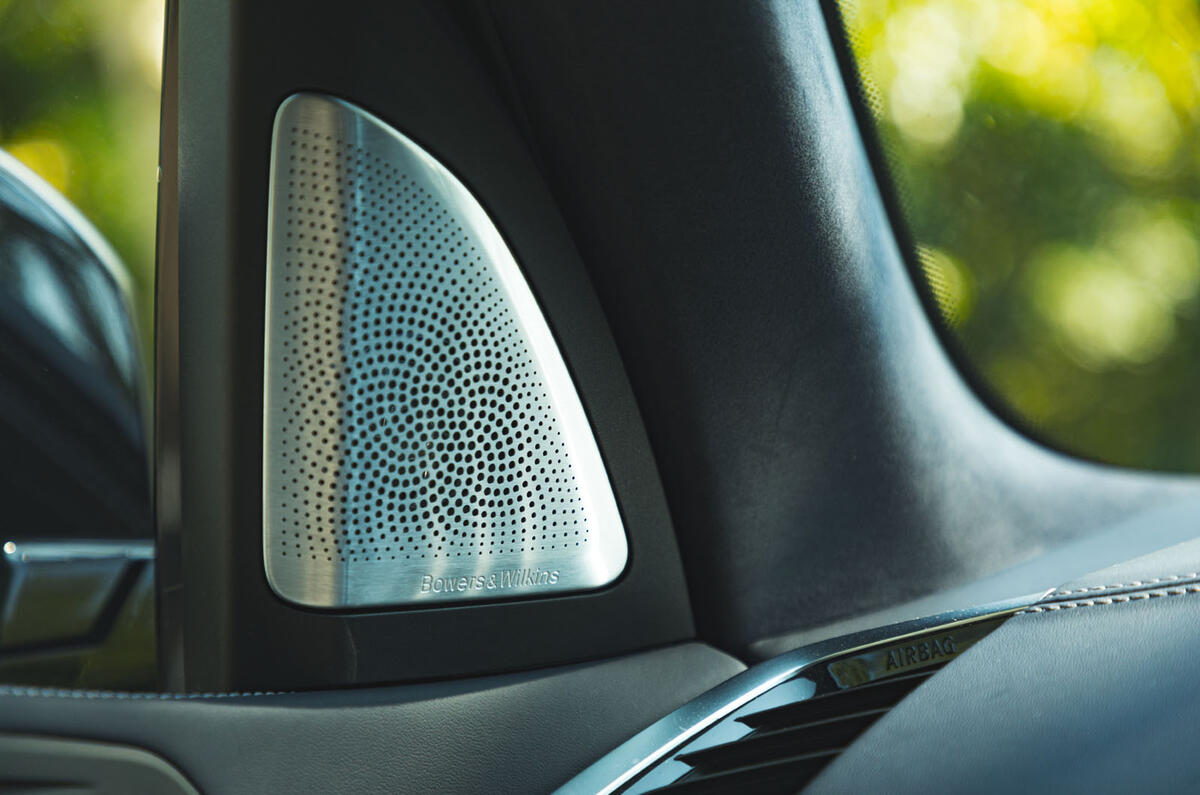 BMW X7 2020 road test review - speakers