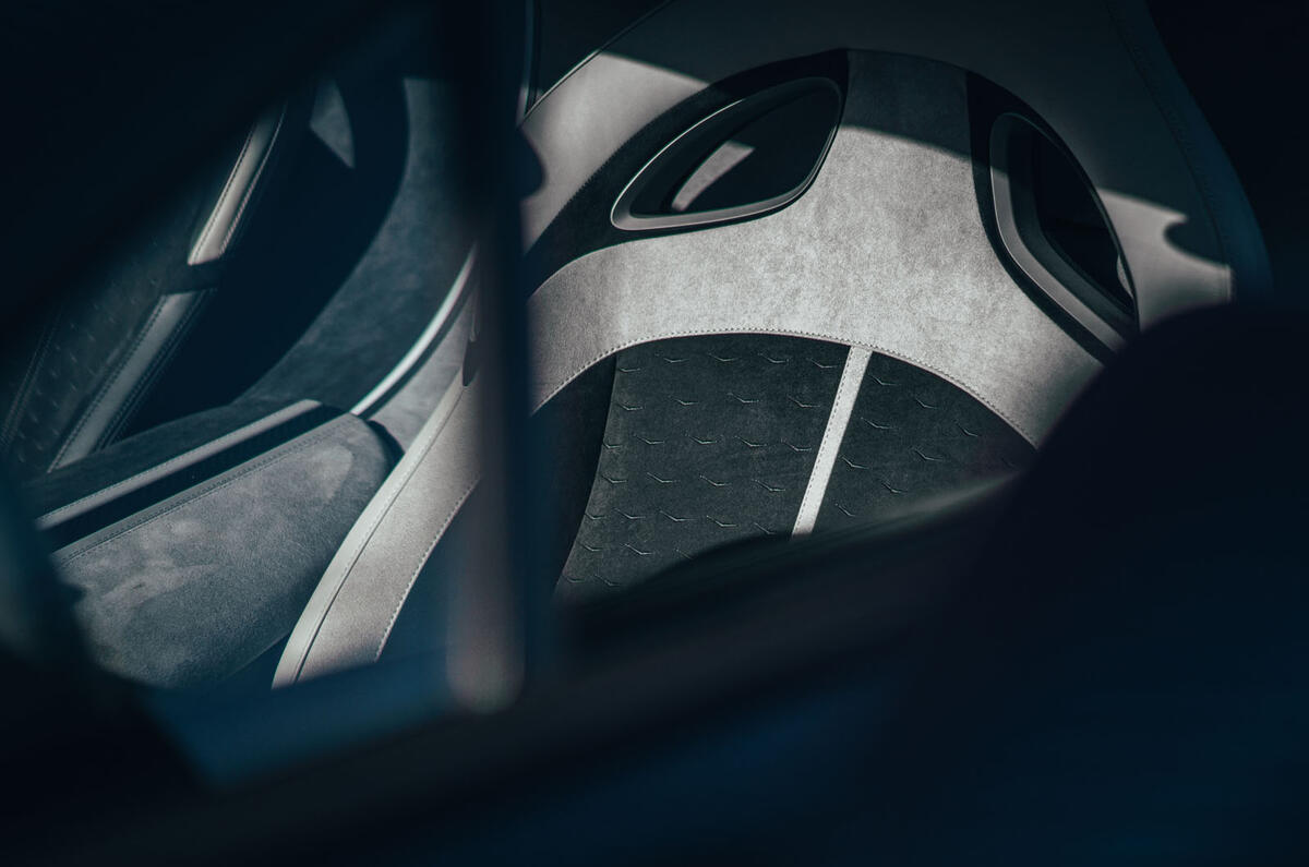 Bugatti Divo 2020 road test review - seat details