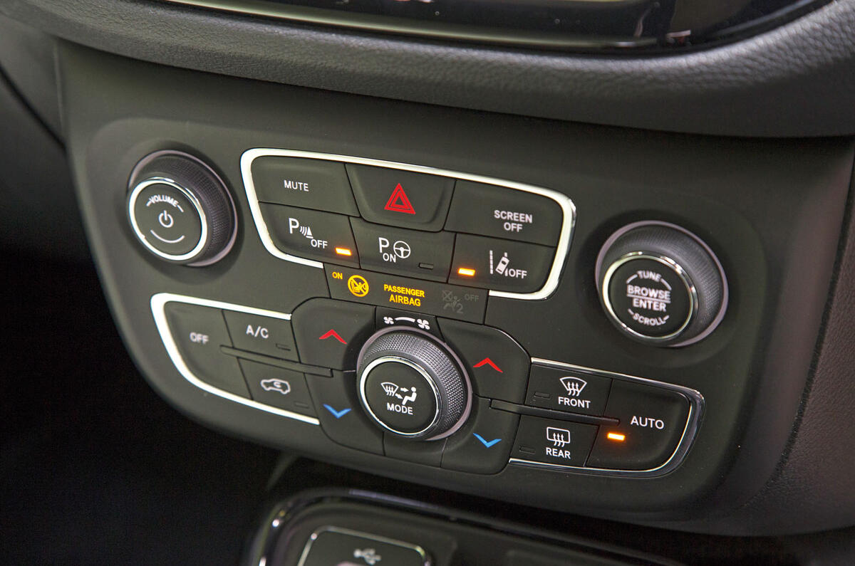 Jeep Compass 2018 road test review - climate control
