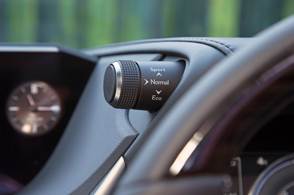 Lexus ES 2019 road test review - drive modes