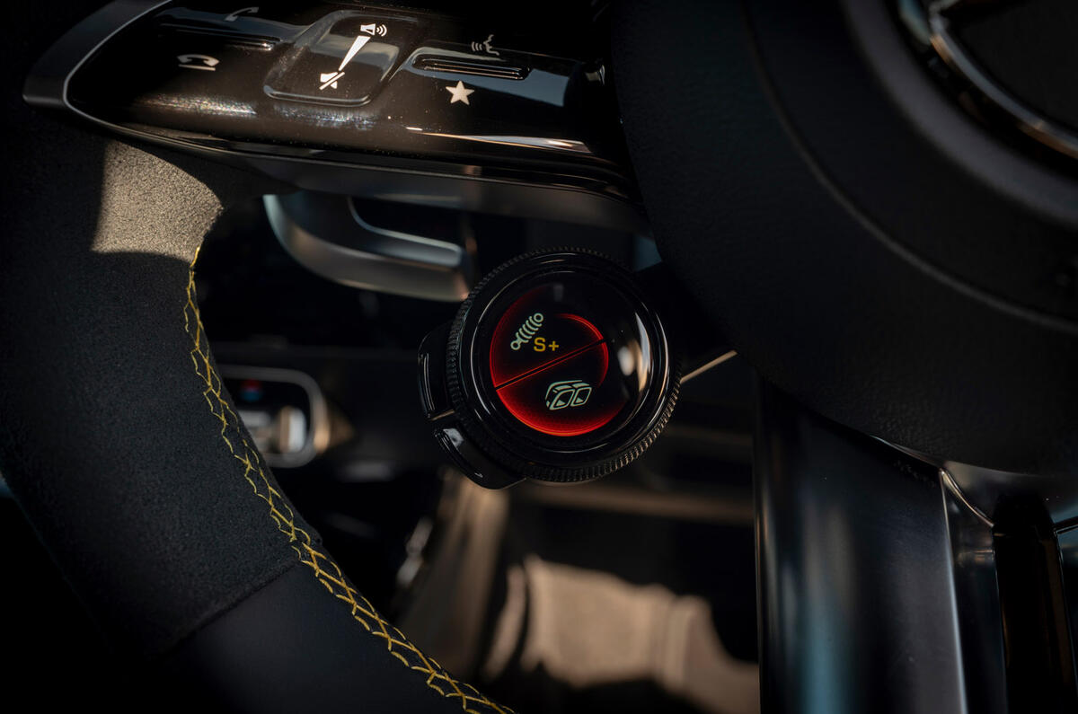 16 Mercedes AMG A45 S RT 2023 steering wheel settings satellite