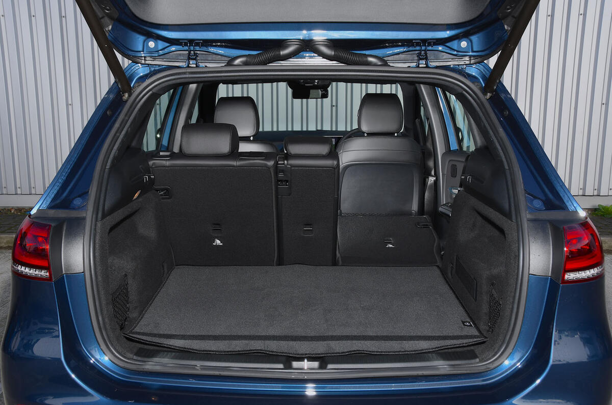 Mercedes-Benz B-Class 2019 road test review boot
