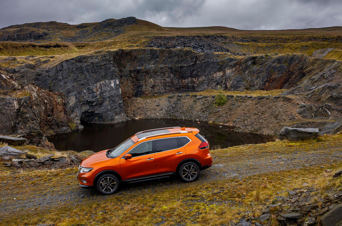 Nissan X-Trail road test review - static quarry