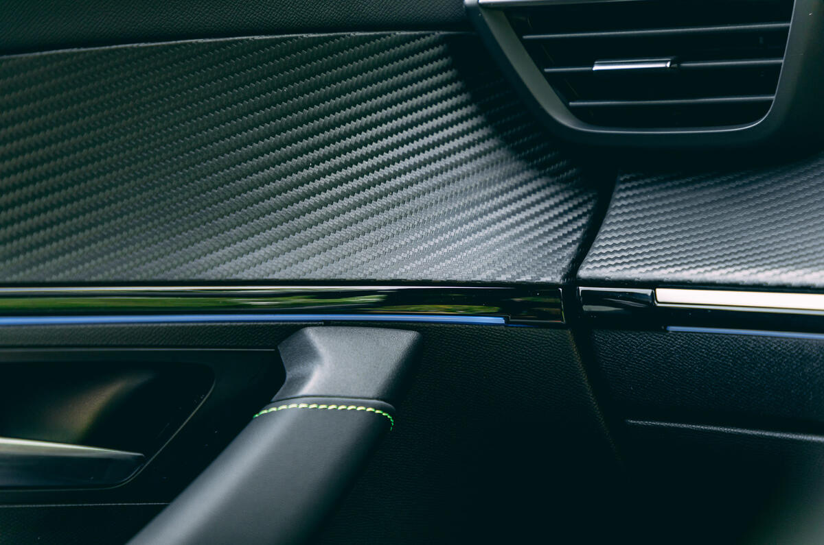 Peugeot e-2008 2020 road test review - interior trim