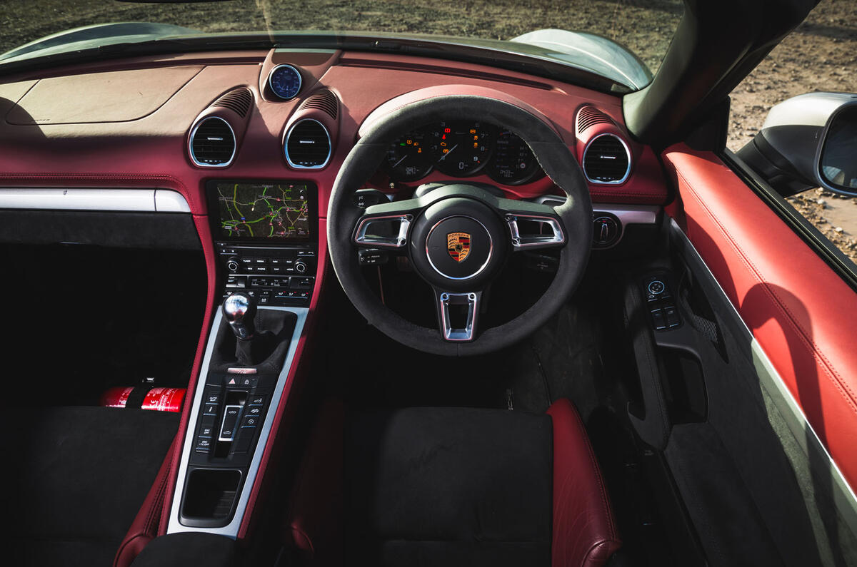 Porsche 718 Spyder 2020 road test review - steering wheel