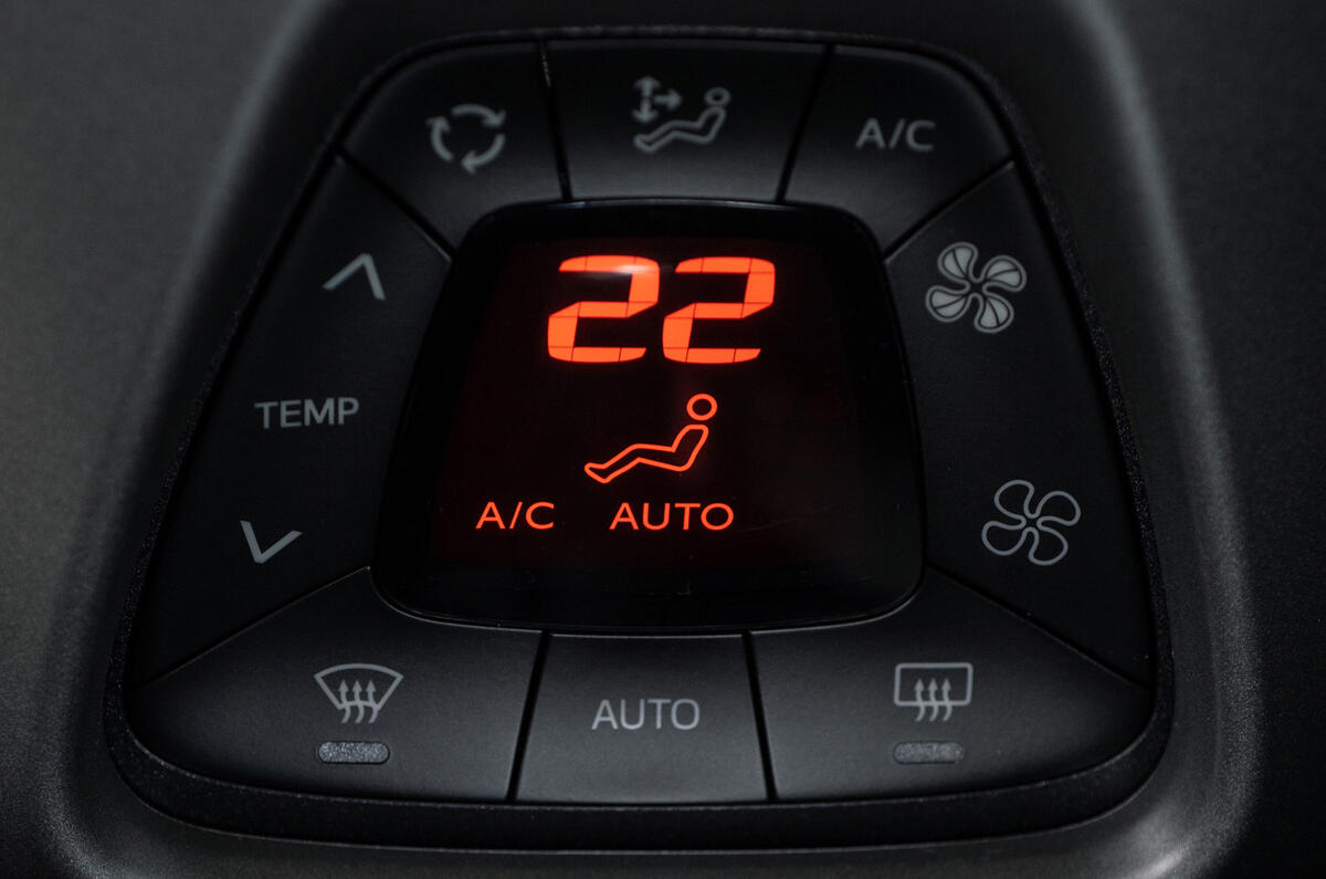 16 Toyota Aygo 2019 UK RT climate controls 16 Toyota Aygo 2019 UK RT climate controls