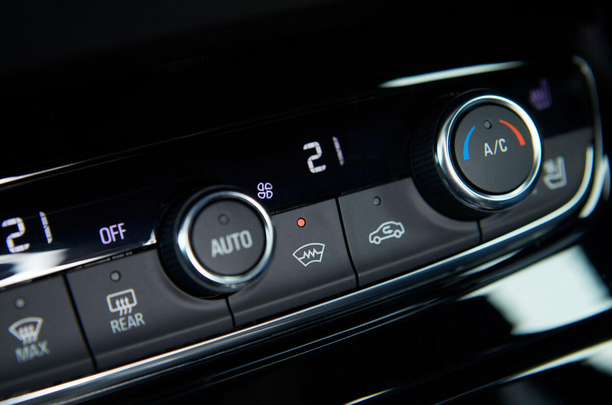 Vauxhall Grandland X Hybrid4 2020 road test review - climate controls