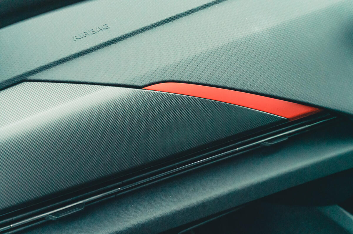 16 Vauxhall Opel Astra RT 2022 dash trim