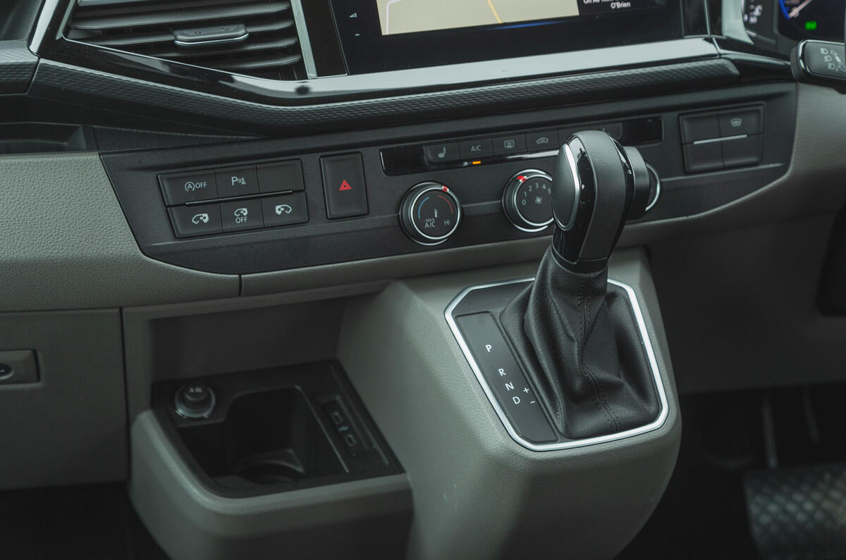 16 Volkswagen Transporter 2022 road test review gearstick