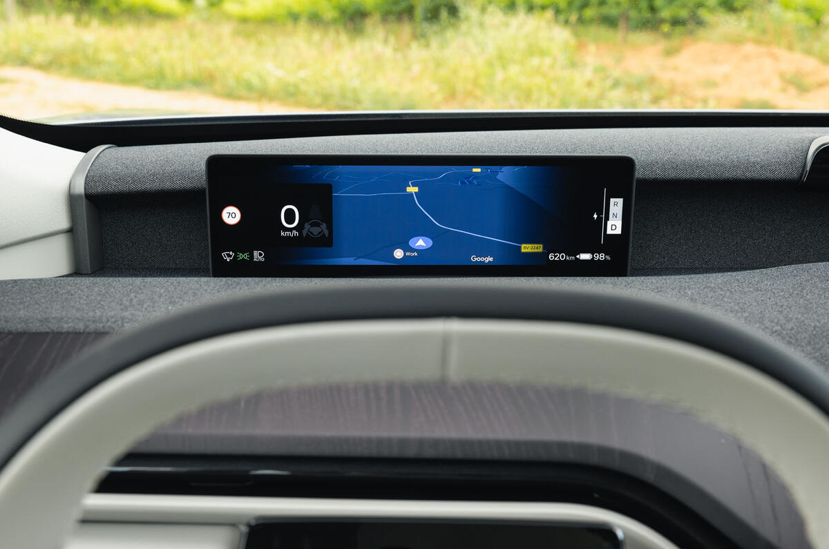 16 Volvo EX60 autocar road test review driver display