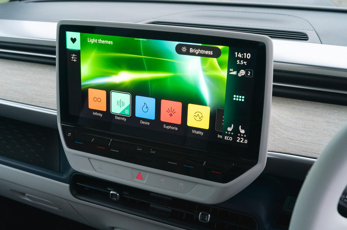 16 VW ID Buzz RT 2023 infotainment 1