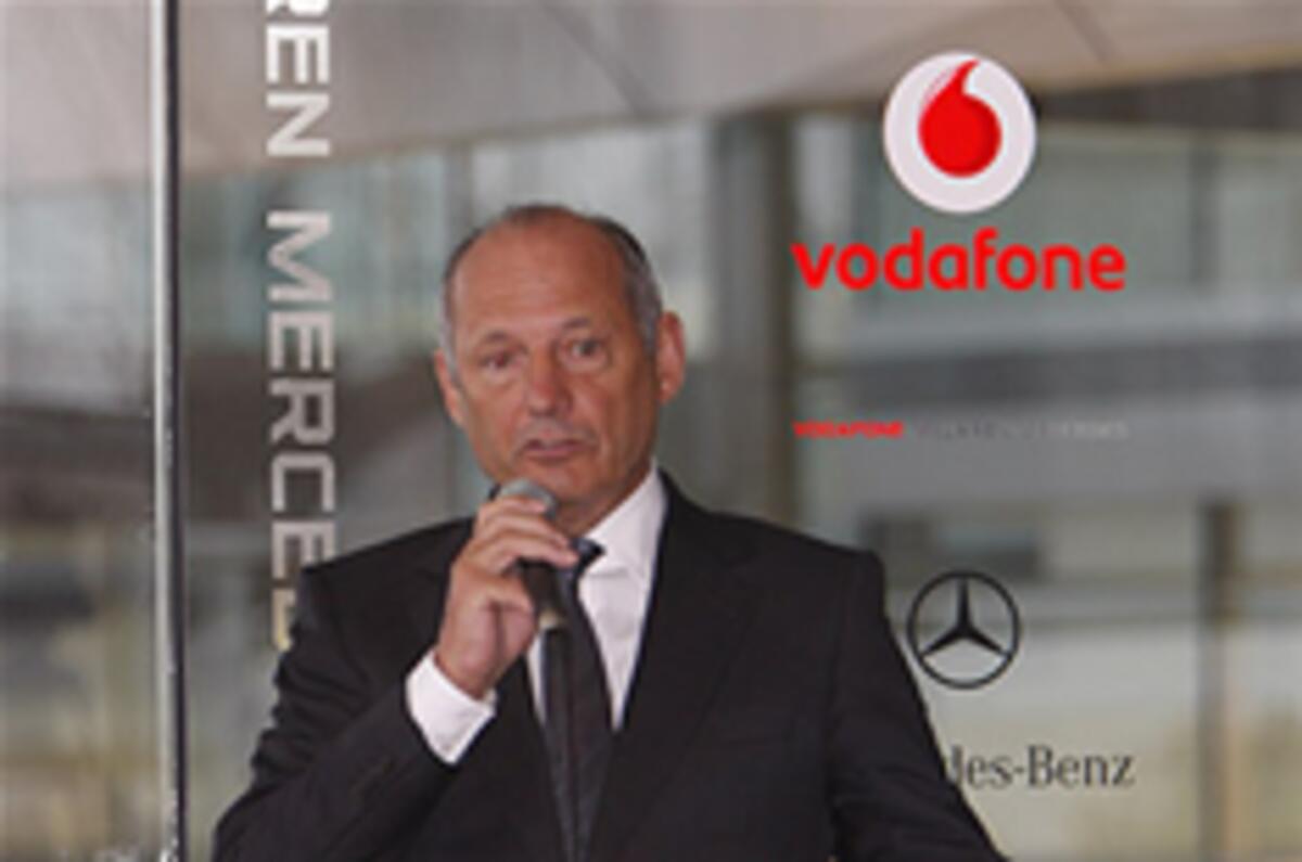 McLaren's Dennis quits F1