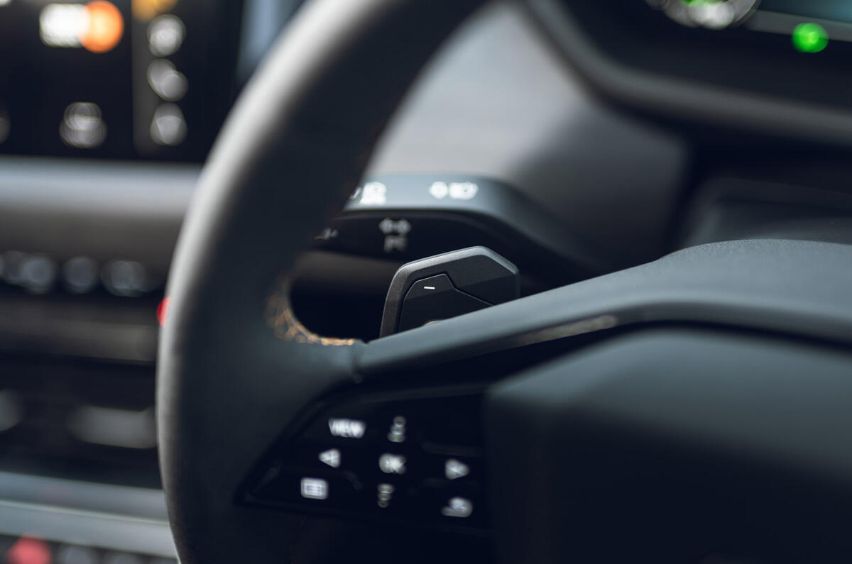 17 Audi S E Tron GT 2024 review paddle touch spoke