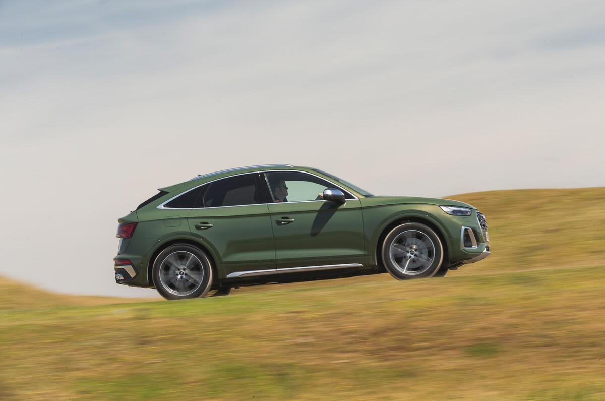 17 Audi SQ5 Sportback RT 2022 alt pan