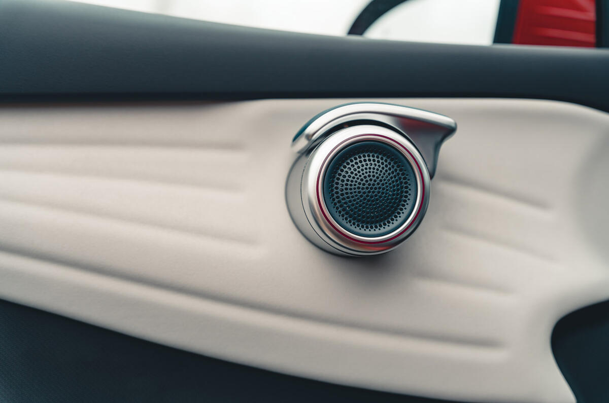 17 BYD Atto 3 RT 2023 door handle