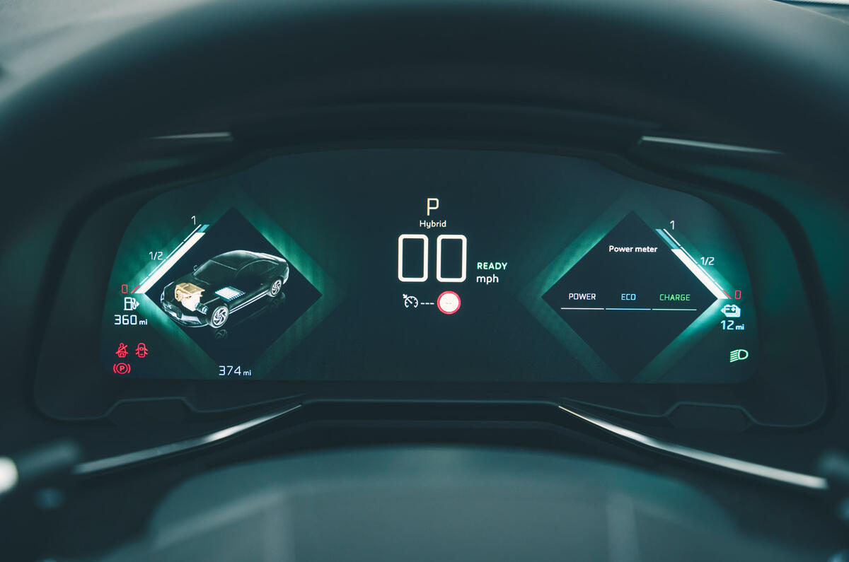 17 DS 9 2022 road test review instruments