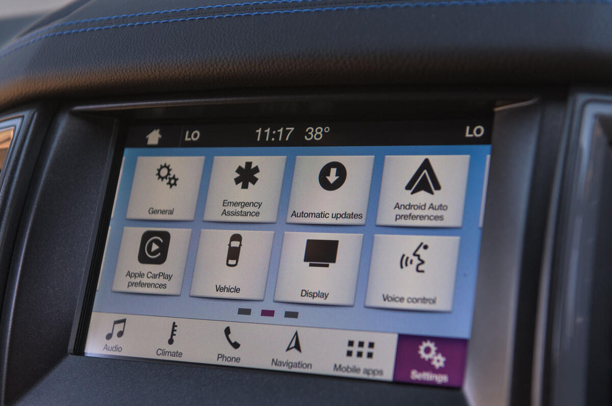 Ford Ranger Raptor 2019 road test review - infotainment