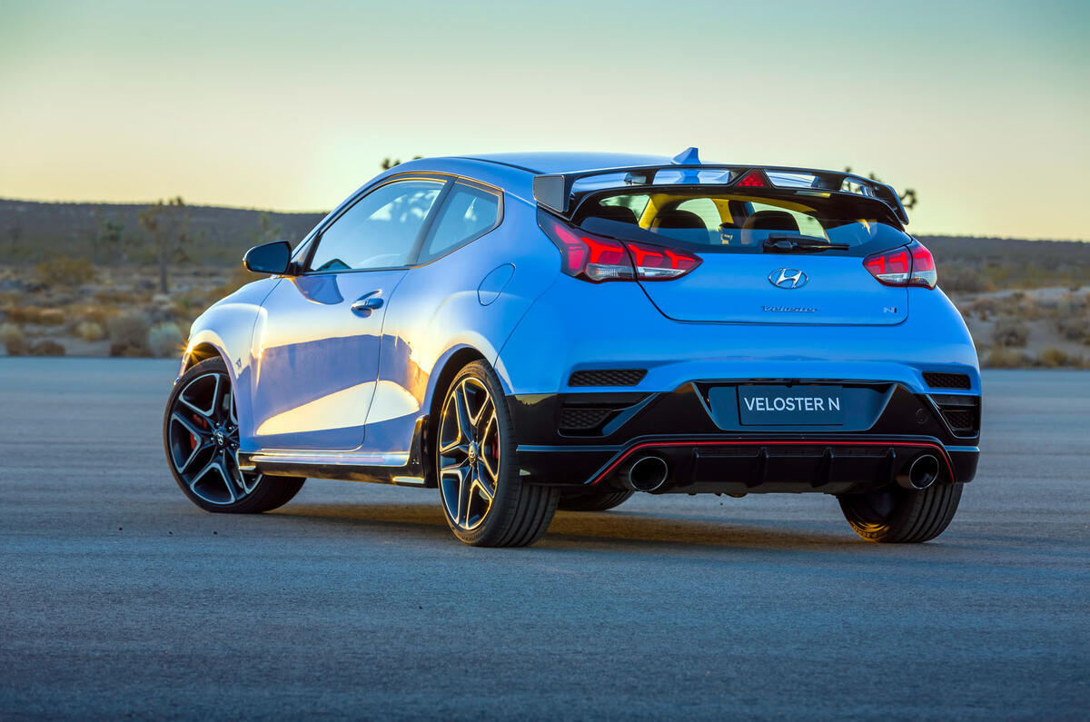 Hyundai Veloster N 2018 review - static rear