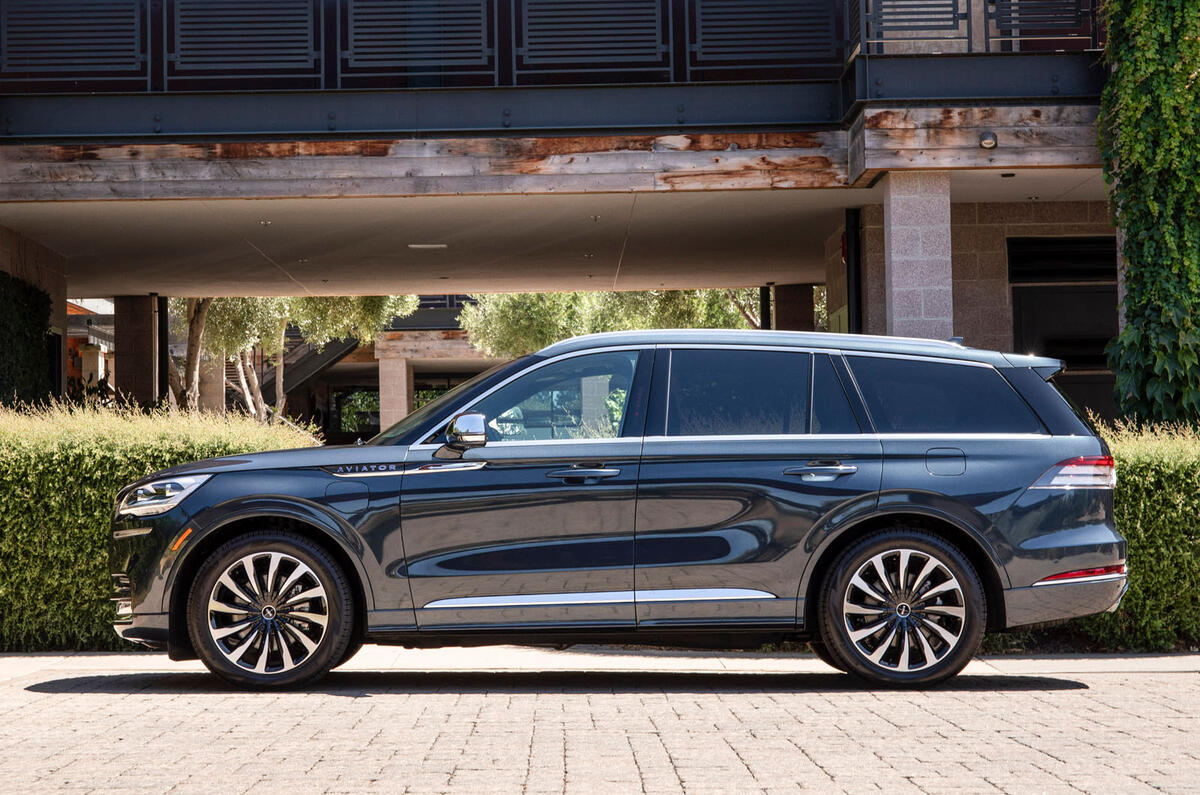 Lincoln Aviator 2020 road test review - static side Lincoln Aviator 2020 road test review - static side