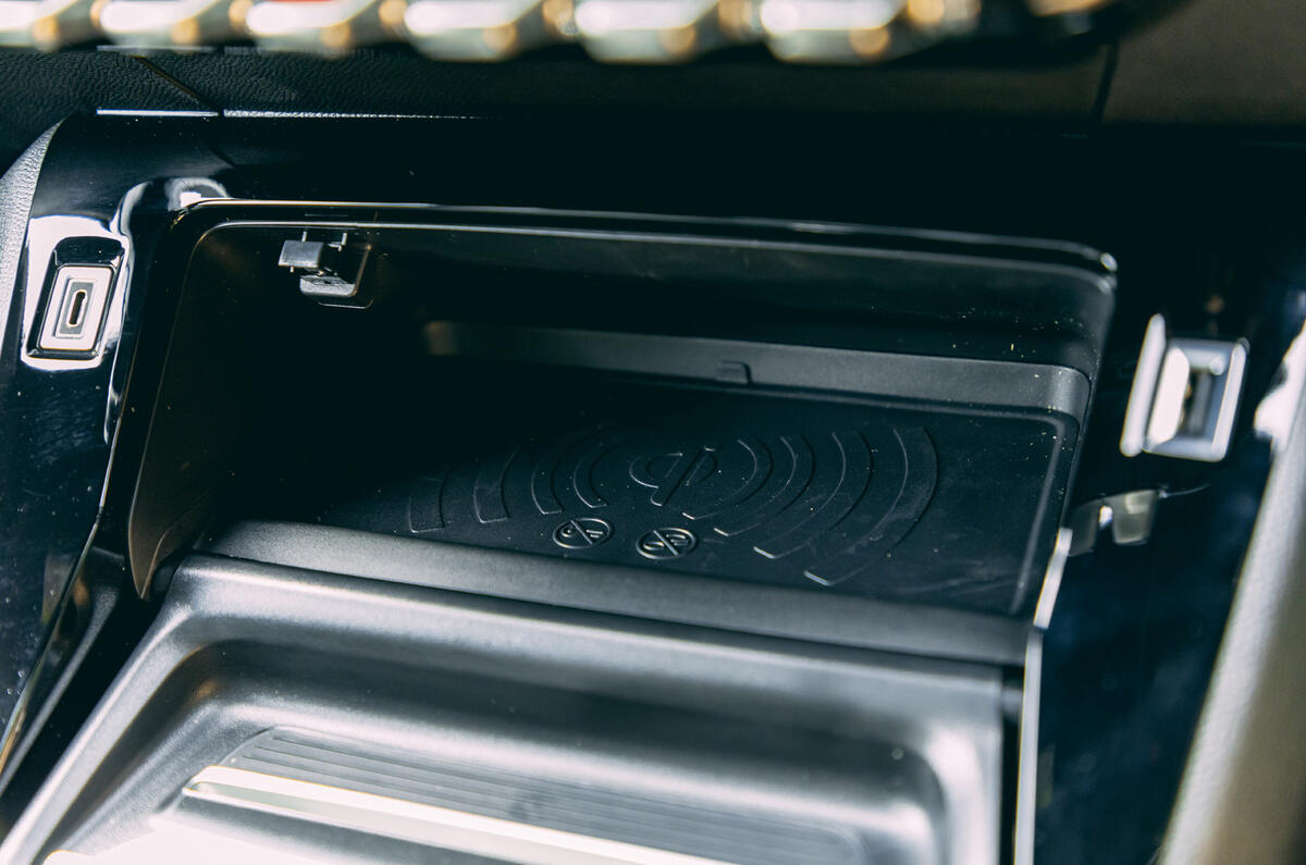 Peugeot e-2008 2020 road test review - wireless charging