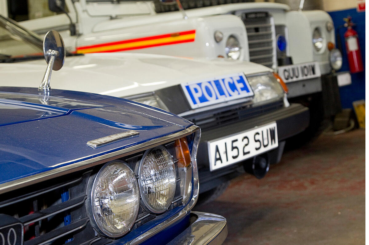 no title Vintage police cars: Wolseley 18/85