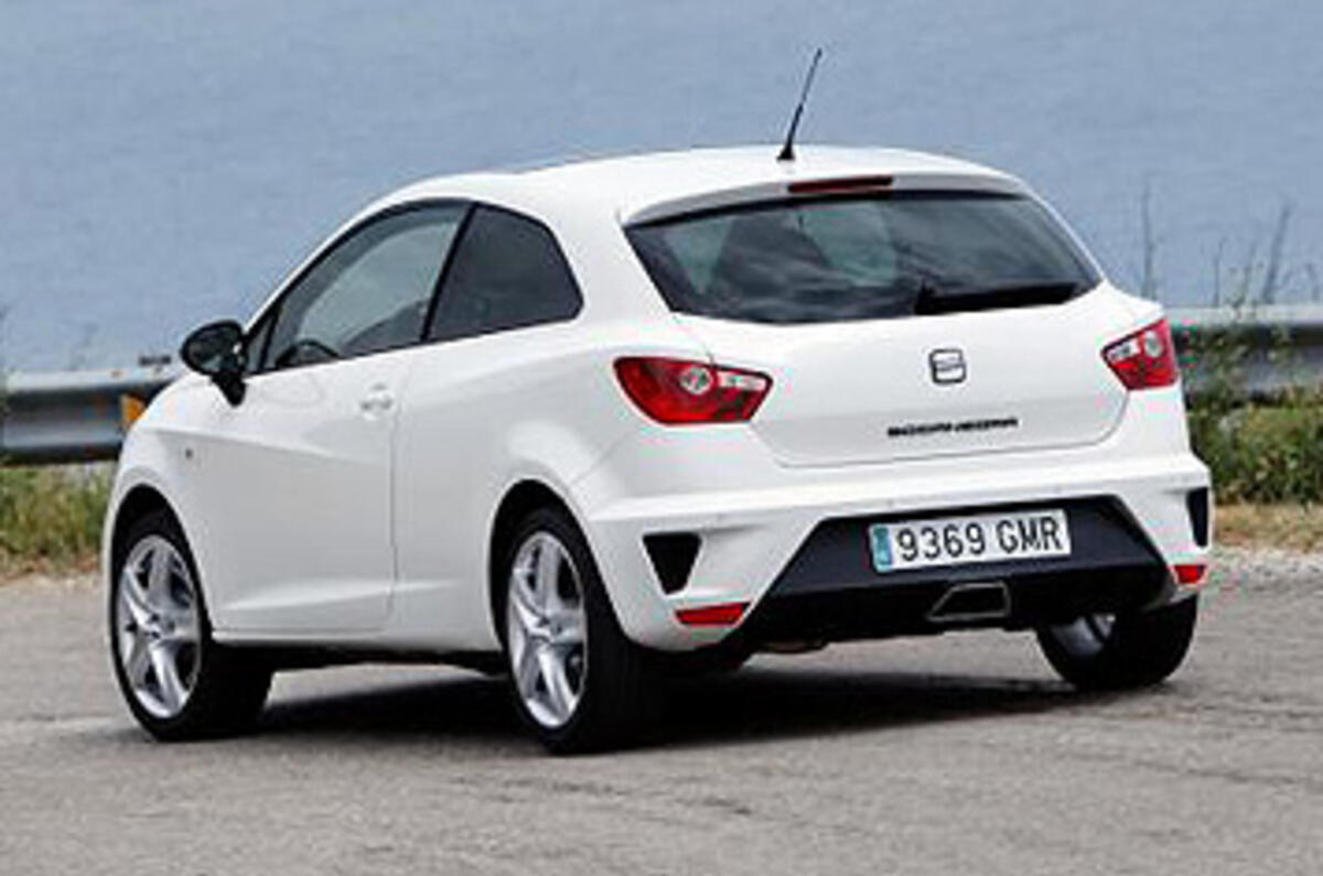 Vaschetta tergicristalli SEAT Ibiza III Hatchback (6L) 1.4 ...