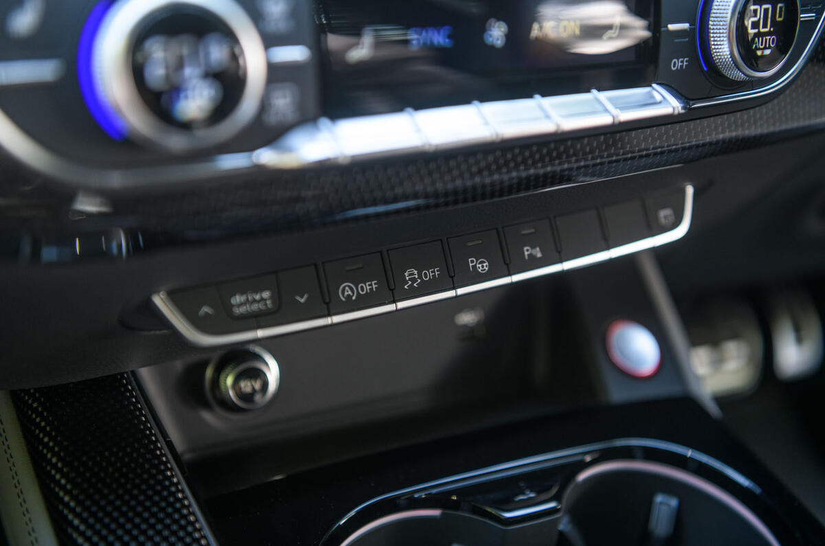 Audi S4 TDI 2019 road test review - drive modes