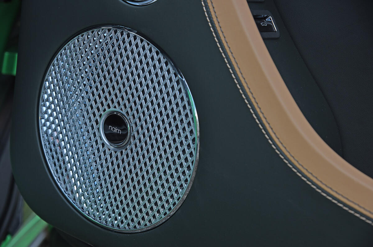 18 Bentley Continental GT Speed 2022 road test speakers 18 Bentley Continental GT Speed 2022 road test speakers