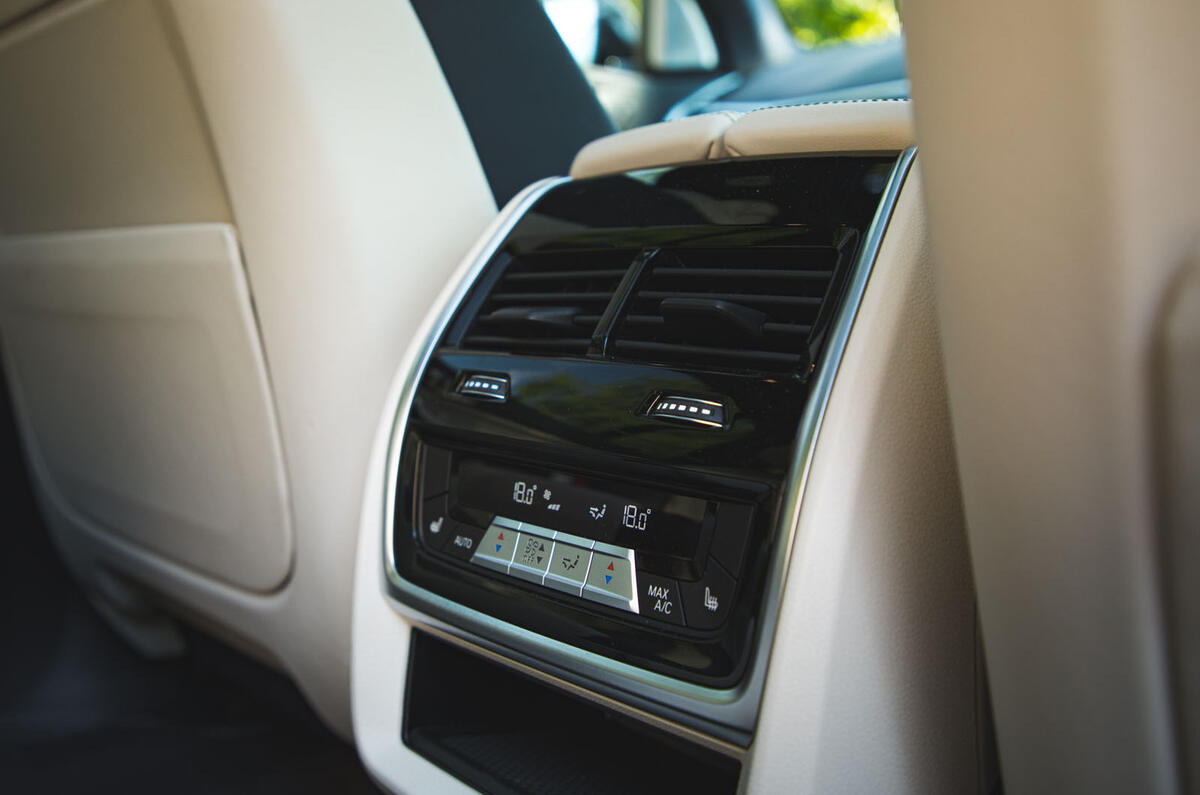BMW X7 2020 road test review - rear climate controls