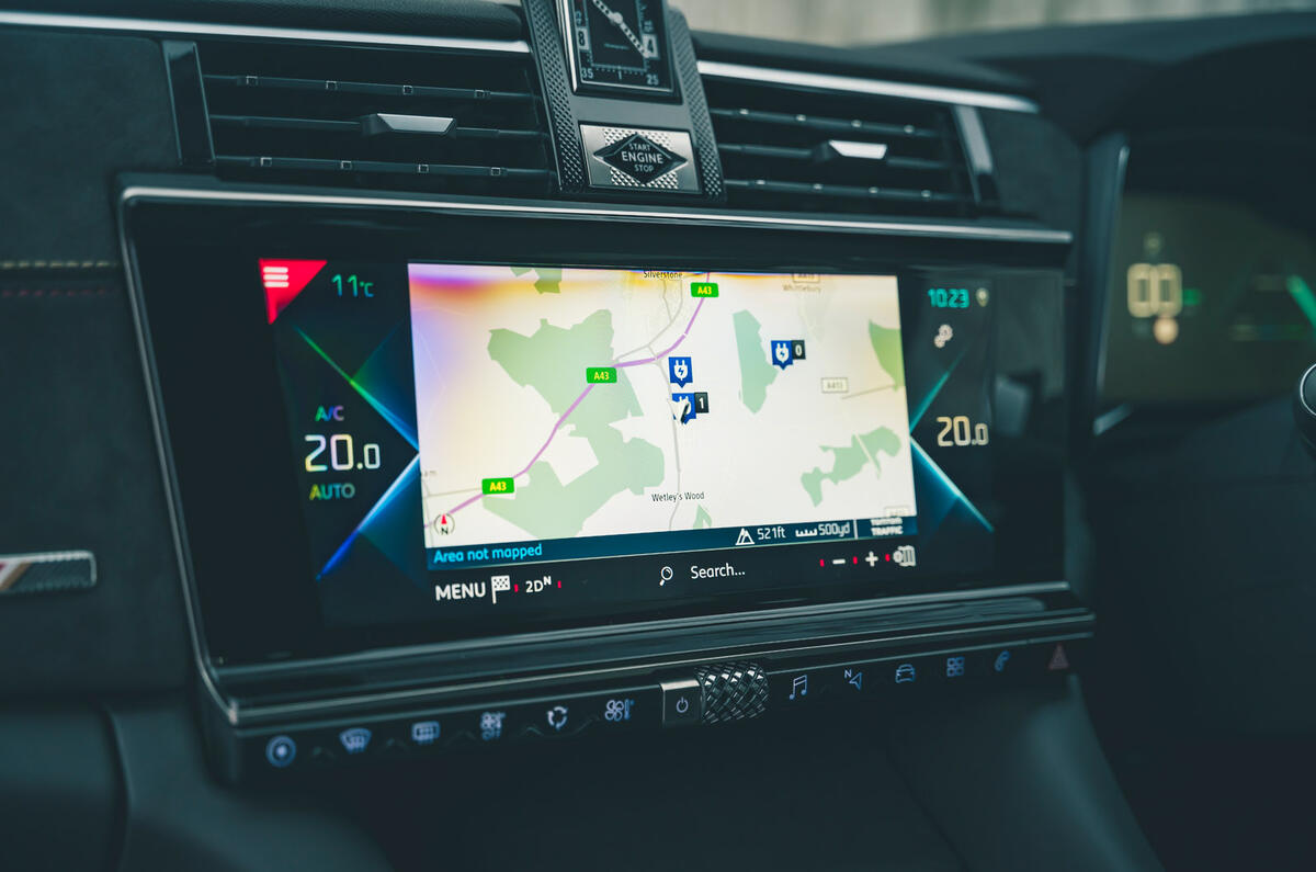 18 DS 9 2022 road test review infotainment