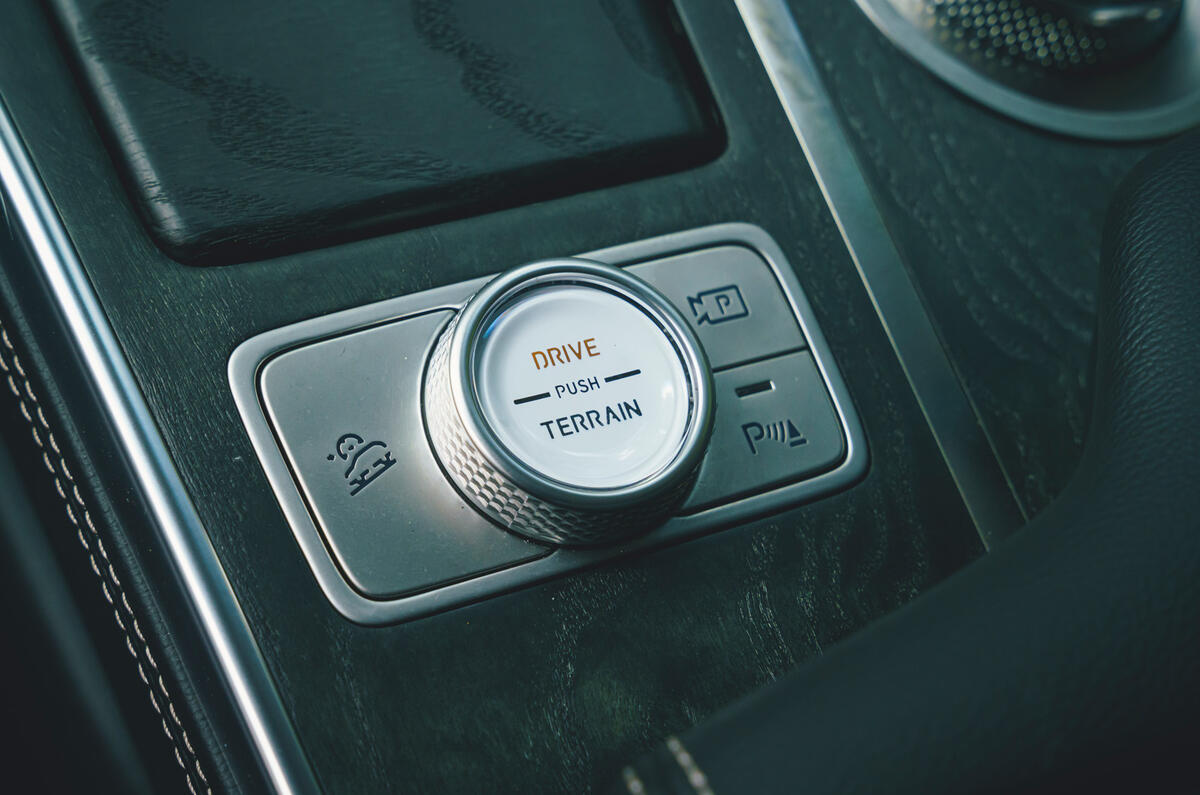 18 Genesis GV80 2021 road test review drive modes 18 Genesis GV80 2021 road test review drive modes
