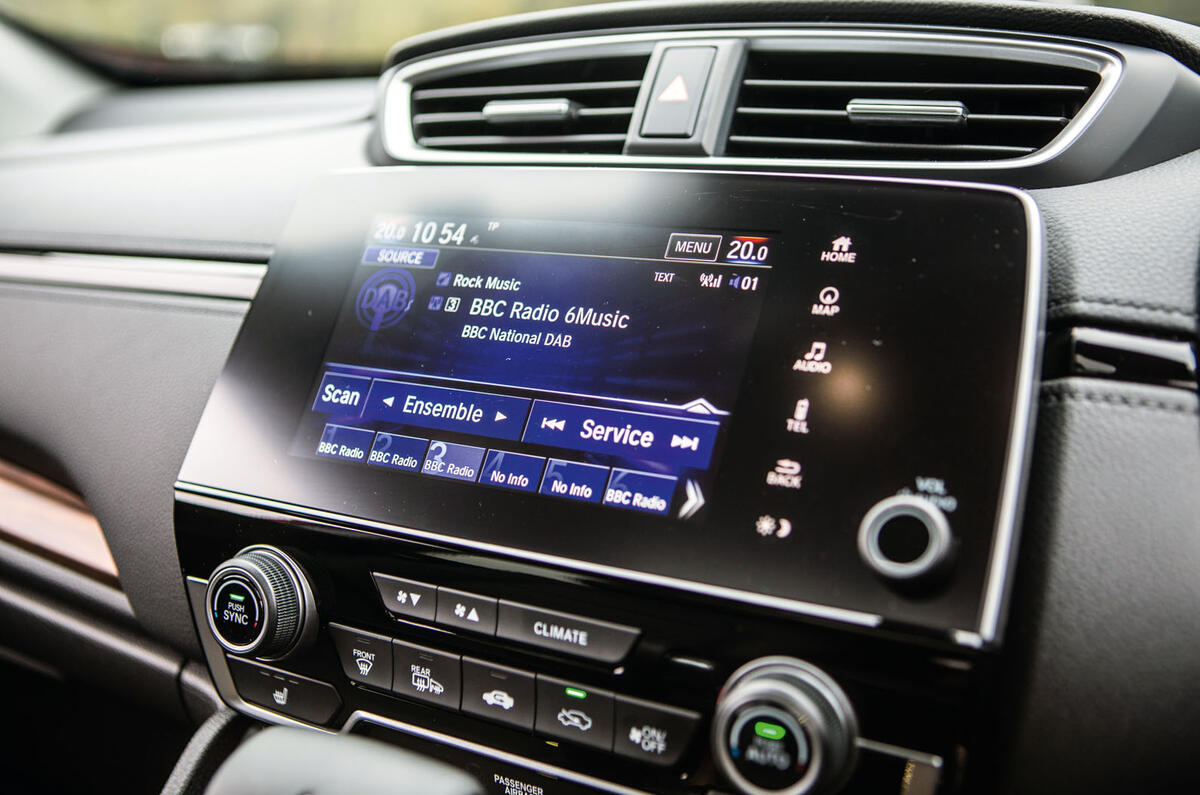 Honda CR-V 2018 road test review - infotainment