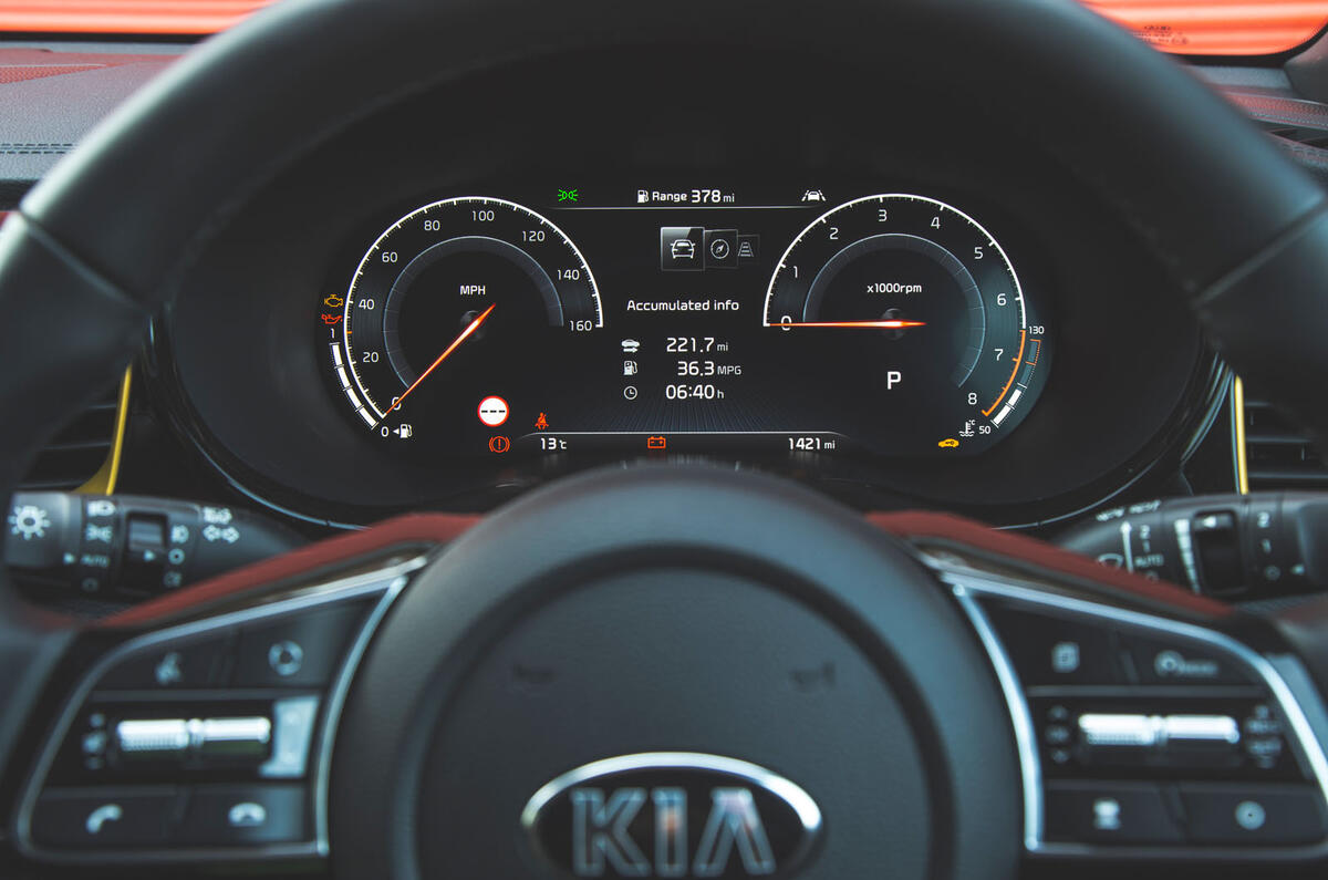 Kia Xceed 2019 road test review - instruments