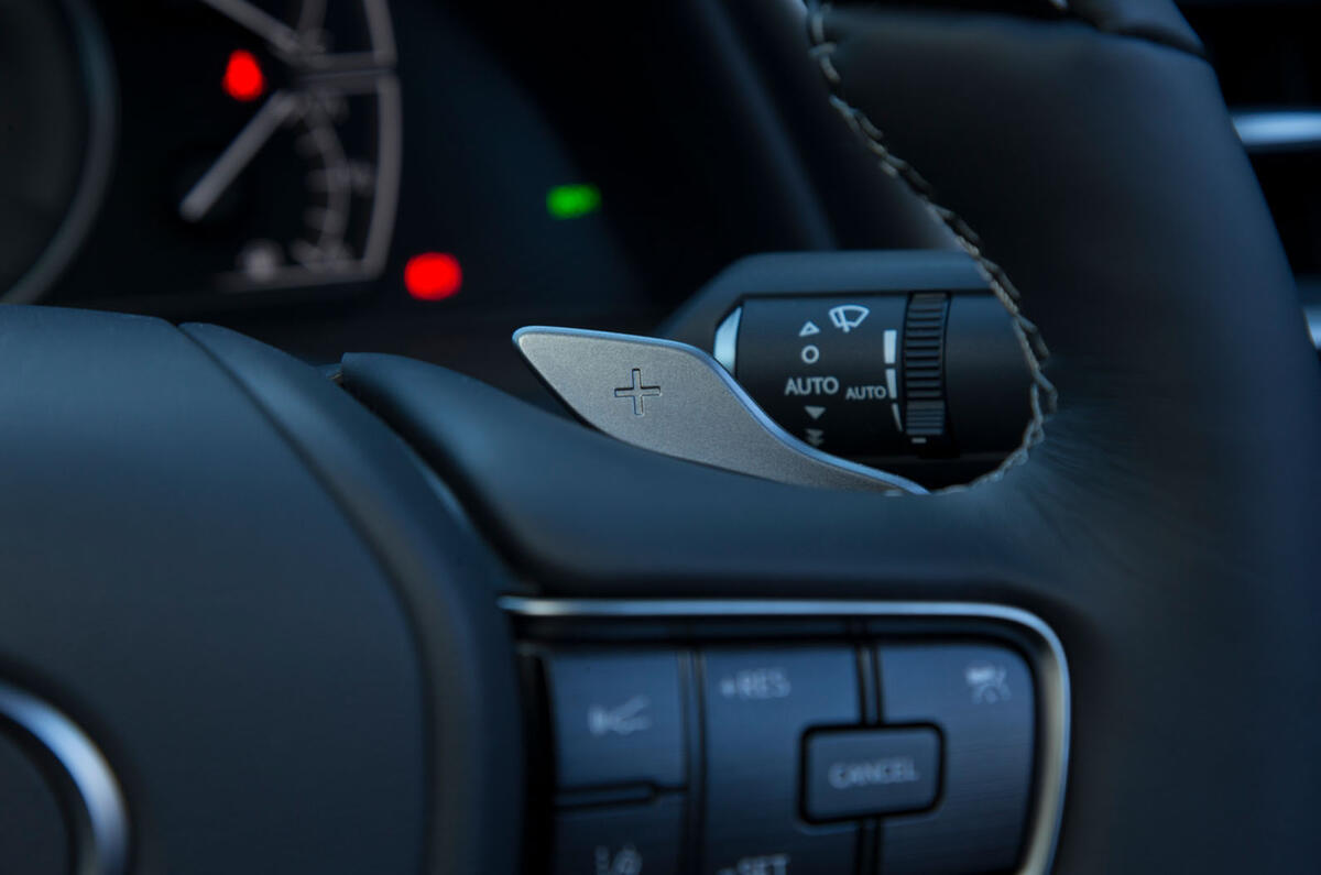 Lexus ES 2019 road test review - paddle shifters