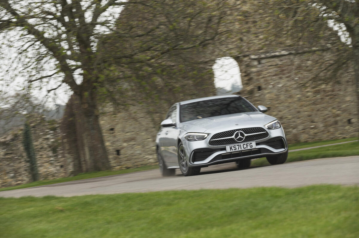 18 Mercedes C class C300e RT 2022 front corner