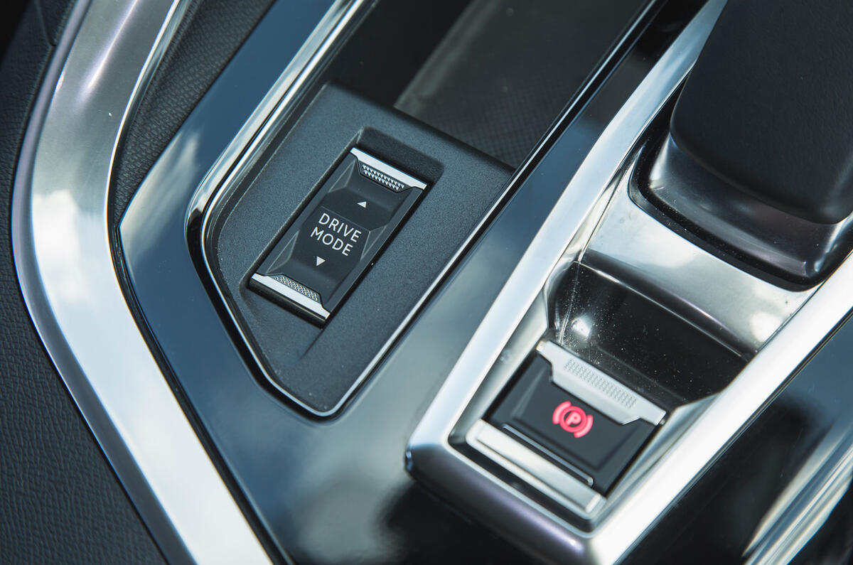 18 Peugeot 3008 2021 RT drive modes 18 Peugeot 3008 2021 RT drive modes