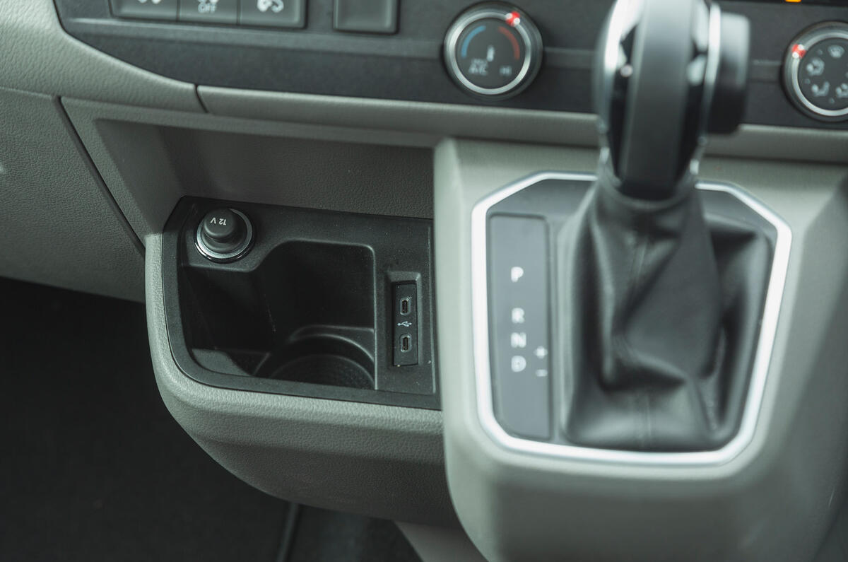 18 Volkswagen Transporter 2022 road test review cup holder