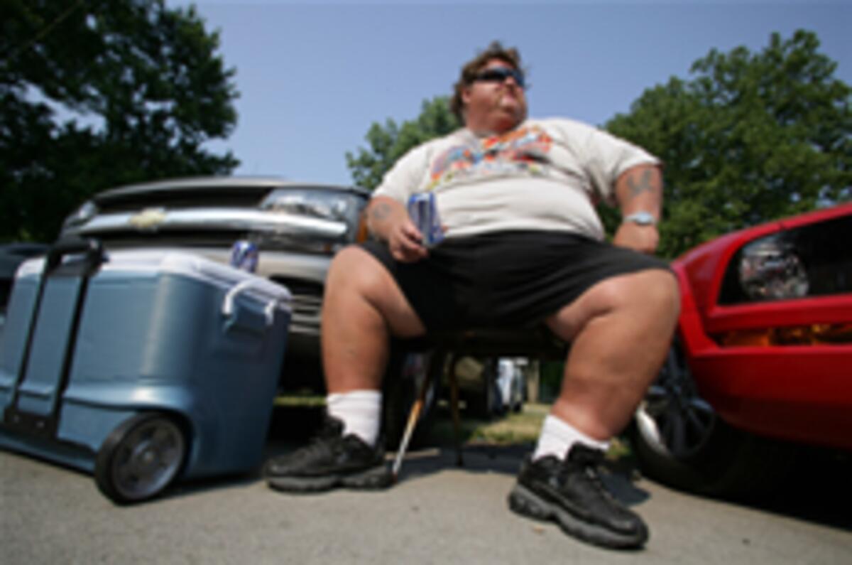 Americans "too fat for their cars"