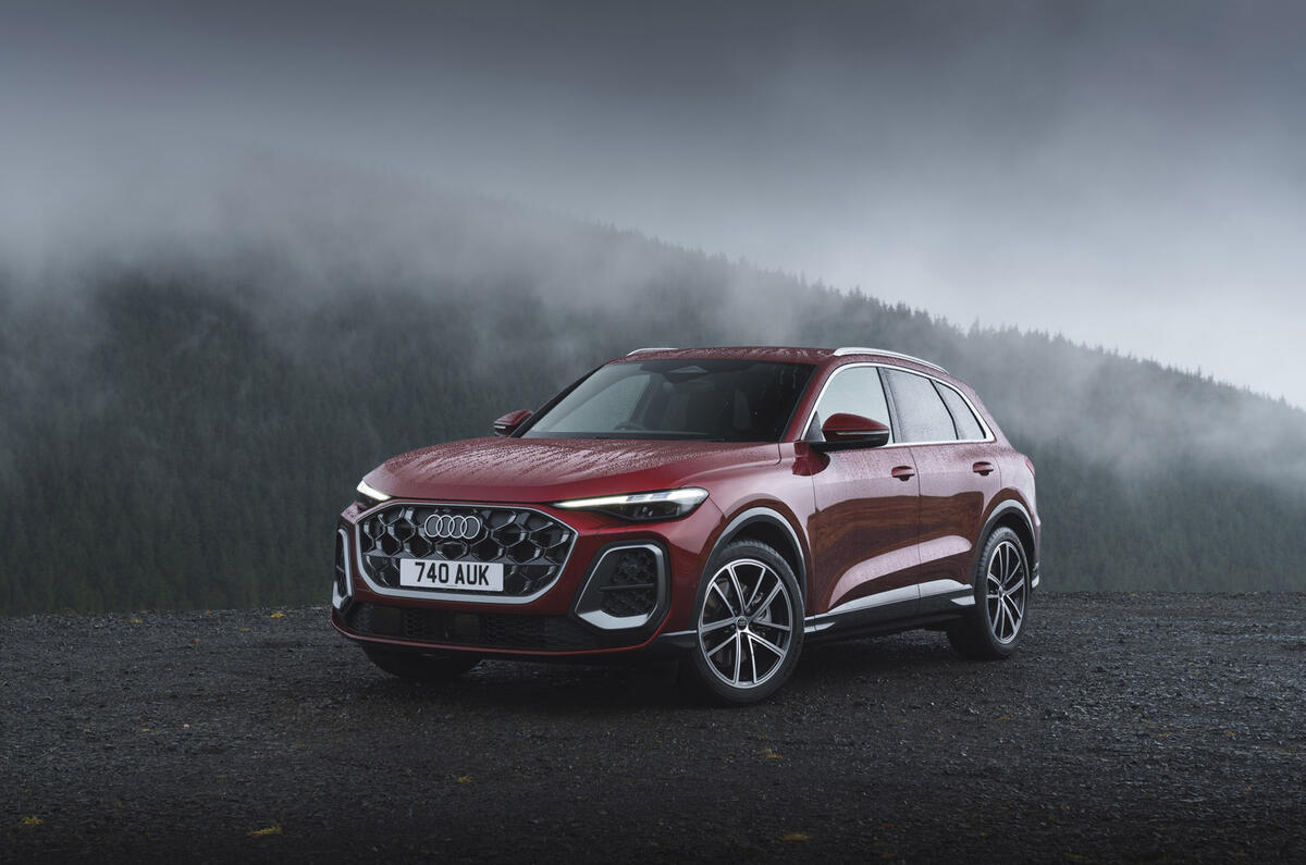 19 Audi Q5 2025 Autocar road test review front static