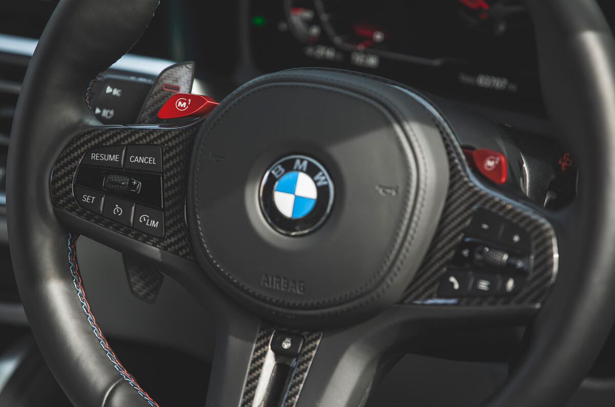 19 BMW M4 Competition 2021 RT steering wheel