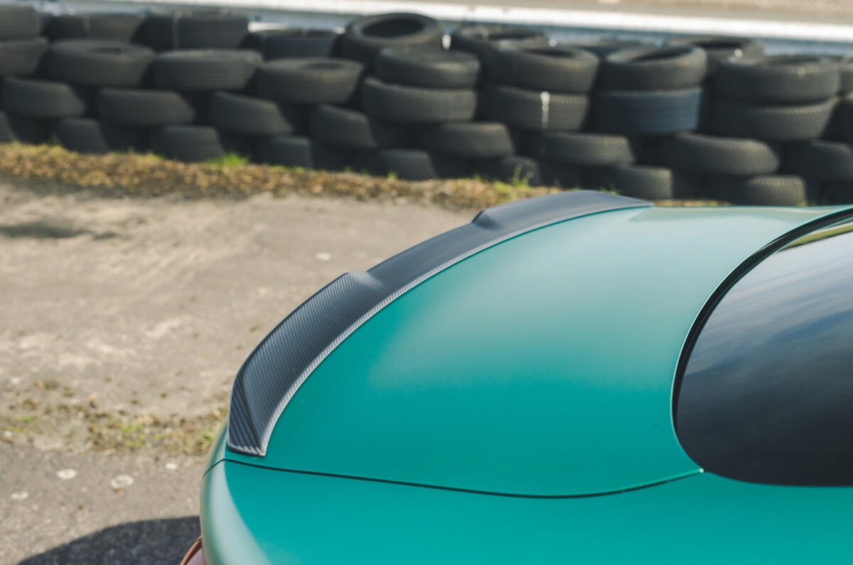 19 BMW M4 CS 2025 review rear spoiler 19 BMW M4 CS 2025 review rear spoiler
