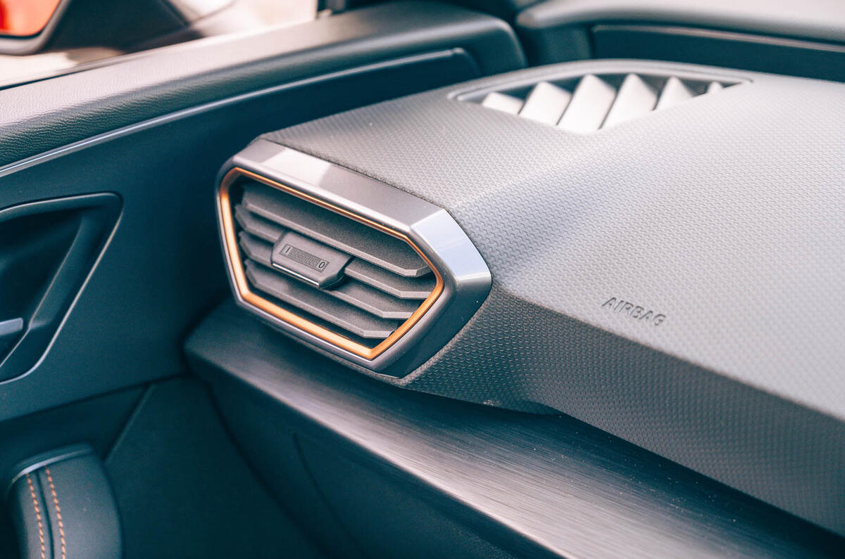 19 Cupra Leon Estate 2021 road test review interior trim 19 Cupra Leon Estate 2021 road test review interior trim