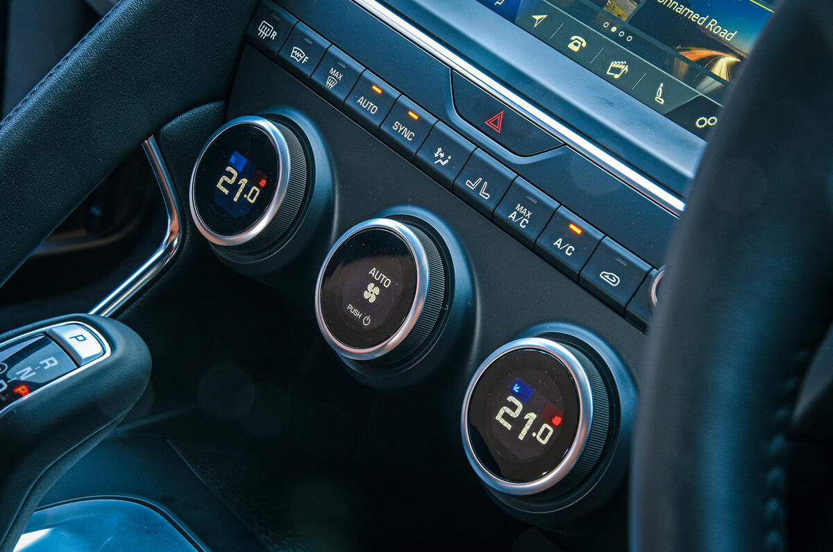 Jaguar E-Pace review climate control