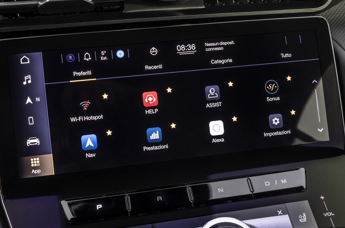 19 maserati granturismo trofeo uk review 2023 17 infotainment screen