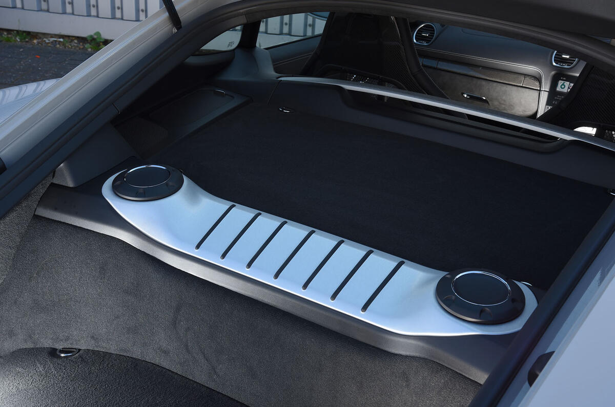 Porsche 718 Cayman GTS 2018 review speakers