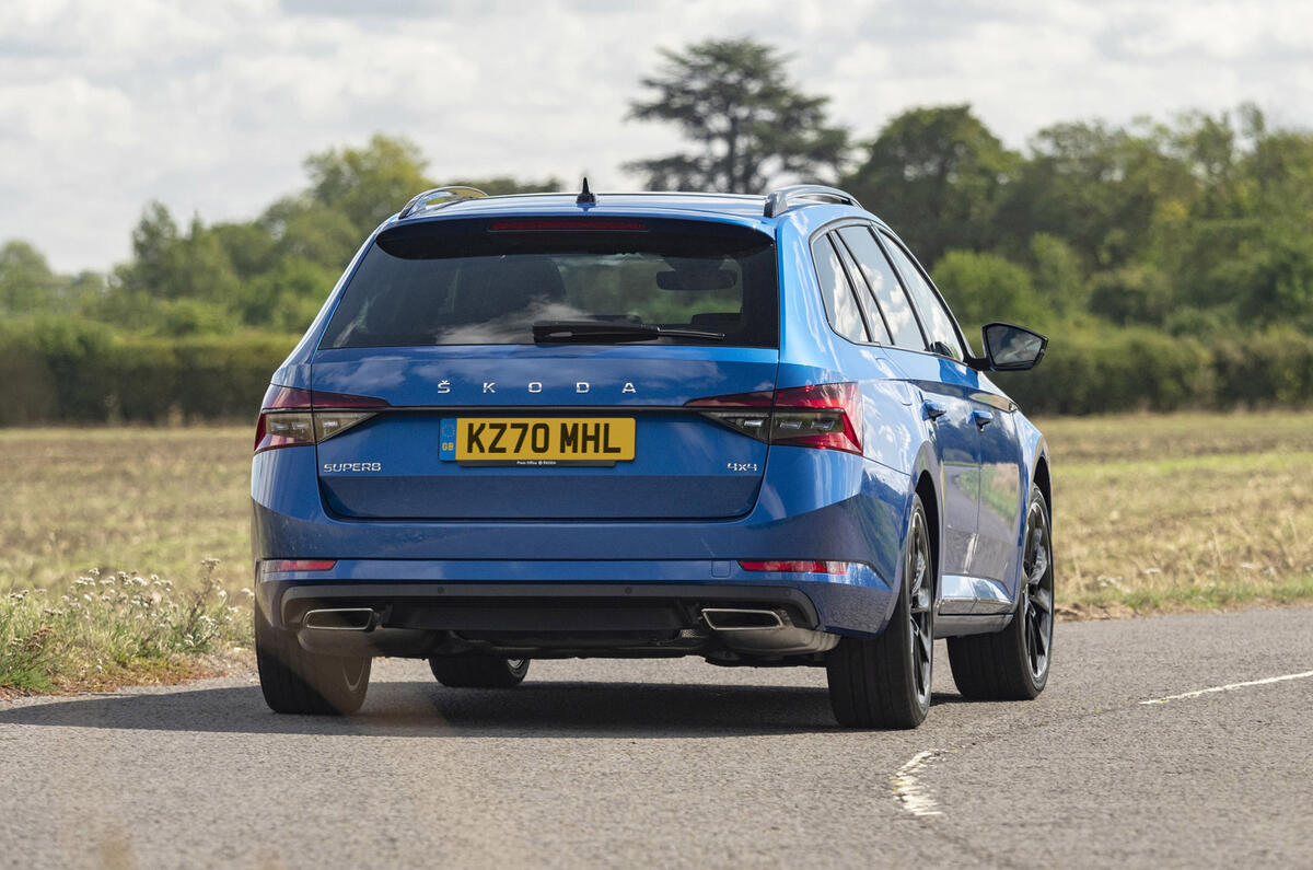 19 Skoda Superb Estate 2021 RT update on road rear